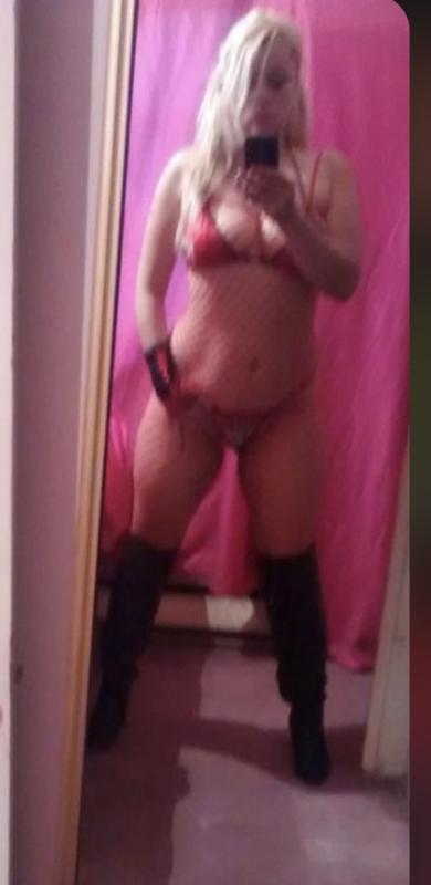 My name is Samantha,I have long blonde hair 5'7 135 C38 All natural, and curvy in all the right places.I'm a bundle of sweetness that will keep you coming back for more!! I'm clean and discreet locate