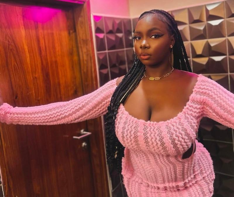 Hello,  I'm Tasha,  I'm 24 years, African girl with big  boobs, fine ass and beautiful face.