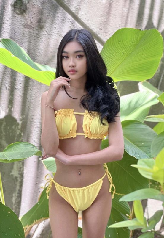 Hello dear, 
My name is emira 20 years old, I am teen girl and real beauty.
I am a sweet and friendly girl. I am the most beautiful teen girls in Bali and will definitely satisfy you.
I serve you well