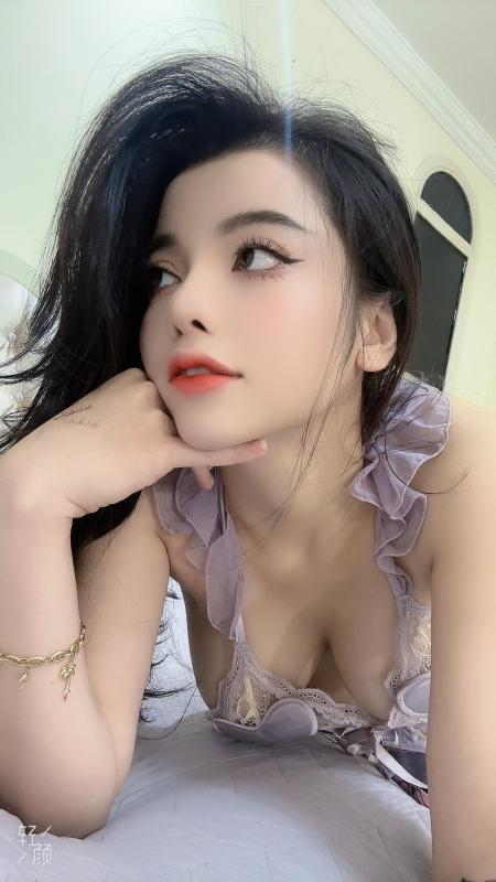 Hi dear. I’m linh 
Nice to meet you 
With me you can have a best rest!
I do for you pergect massage with oil, best blowjob without condome , sex with condom for our health,69 and lick and a lot of ver