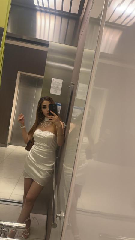 Hello handsome my name is Somaya🌚 beautiful and sexy lady 
I’m good take care and good massage I have sexy body big boobs big ass and tight pussy 
I like 69 long soft kiss.
All my pictures are verify