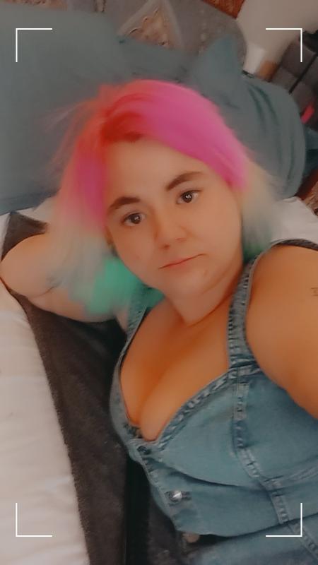 Hey baby are you tired of the same old same old I'm looking to spice up your
love life well with no further 29 years old BBW looking to please you in every
way very open-minded and extremely horny are