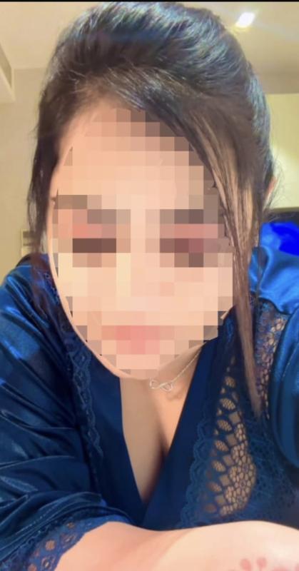 I am Sunita and I am 31
years old but my philosophy says  age is just a number. I can dress up as per your  suggestion so that you can be fully satisfied 
I am a person who loves my work and gives 100