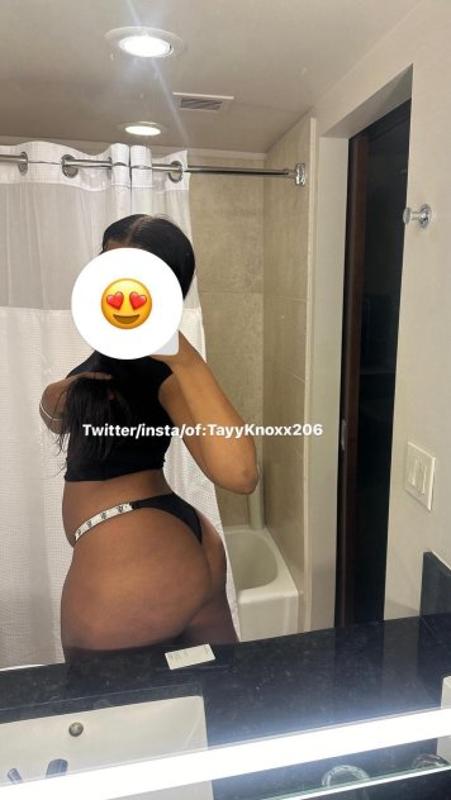 Big Booty Thick Tall Nigerian African Ebony AVAILABLE 24/7