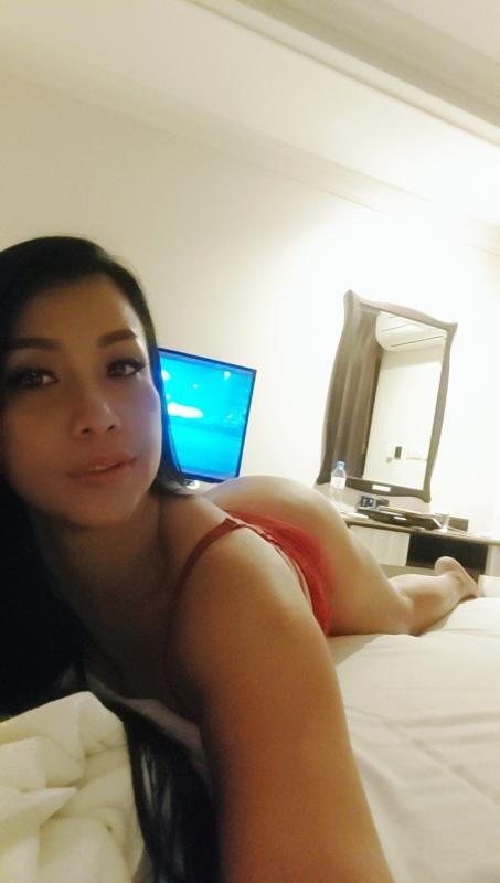 Hi My name is bee 34 years old 
Hot naughty Thai girl 🇹🇭 in Pattaya now
I'm nice and real woman 100%
 I'm not skinny woman but I have real big breasts and big hips.
💥relax Massage sex Happy Ending💦💦👅