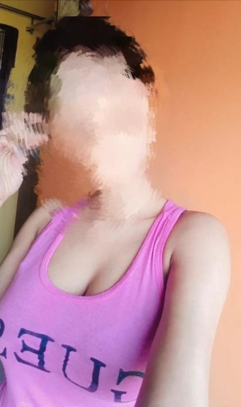 Hii I am sapna 21 years old girl with a great personality. Let me fulfill your stress by giving you a good relaxation in bed that is surely fun and with my beautiful smooth legs, beautiful sexy lips,