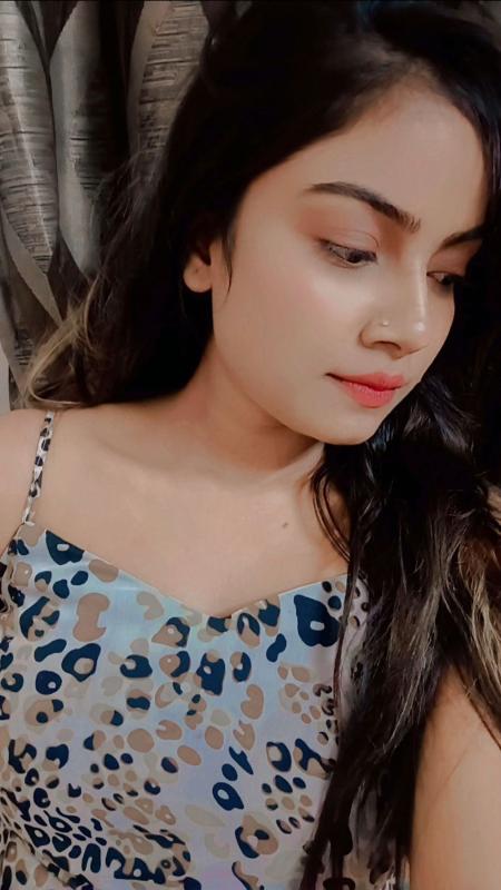 Hi I am diya from Kolkata.. real service only .. no advance payment need here ..if u have hotel booking ❤️ then ok.. need your booking details.. inwant decent man who understands me ..live location or