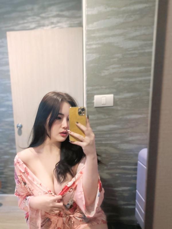 Hi I am Maynie 😍 I am Thai🇹🇭 Lady 💯 20 Year 

🫡Height 166 cm Weight 60 kg A little chubby girl 🧸💵🎠 38C-28-40 my body size 
EVERYTHING IN MY BODY IS NATURA.
NO SILICONE❌