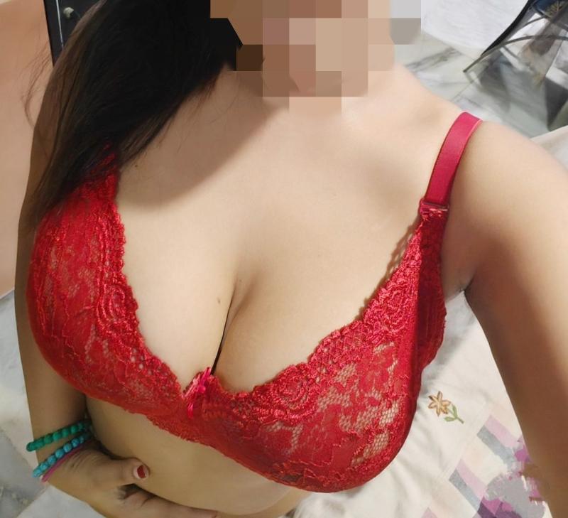 Hii... I am a 25 year old girl here providing best camsex. 
Only Genuine service seekers Contact me for Lovely naughty memorable moments Time passers, Agents and pic collectors will be blocked. 
Are y