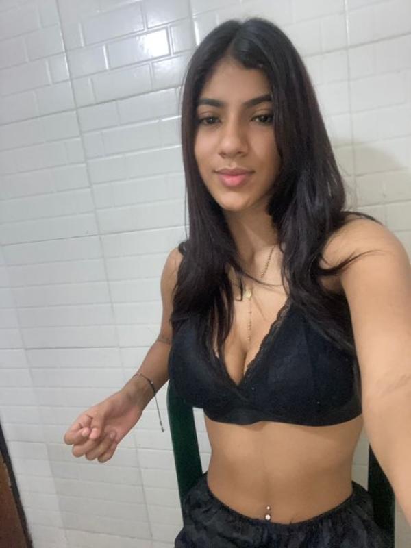 Latina available to please you face to face payment